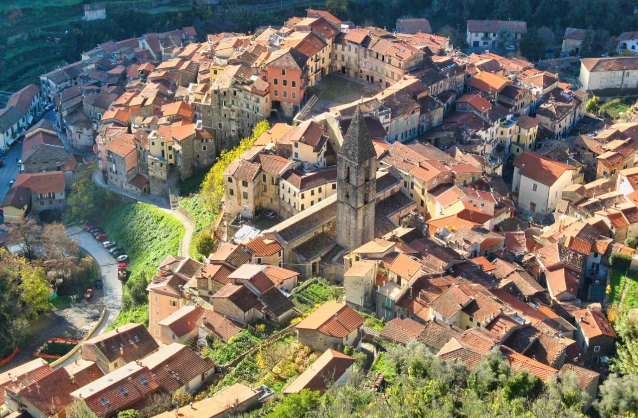 Appartamento L'ortensia Pigna Esterno foto